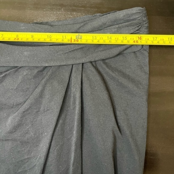 Theory Black Pencil Foldover Skirt with Ruching - Picture 7 of 9